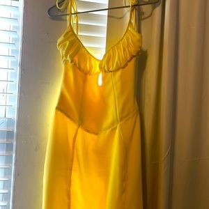 Yellow dress house of CB